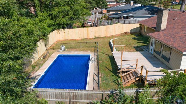 1317 Carnegie, Longview, TX 75601