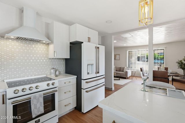 1502 E HATCHER Road, Phoenix, AZ 85020