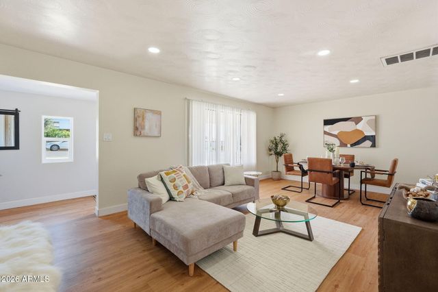 1502 E HATCHER Road, Phoenix, AZ 85020