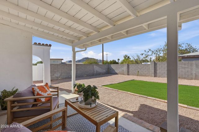 1502 E HATCHER Road, Phoenix, AZ 85020