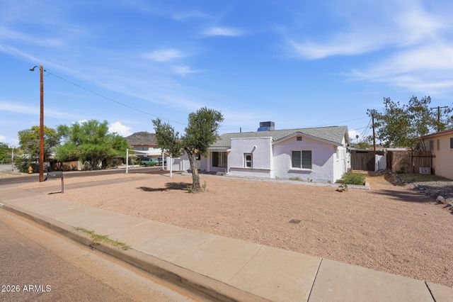 1502 E HATCHER Road, Phoenix, AZ 85020