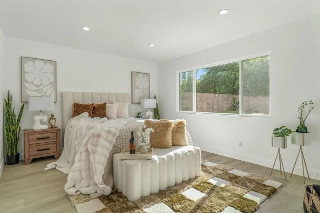 11111 Vanalden, Porter Ranch, CA 91326