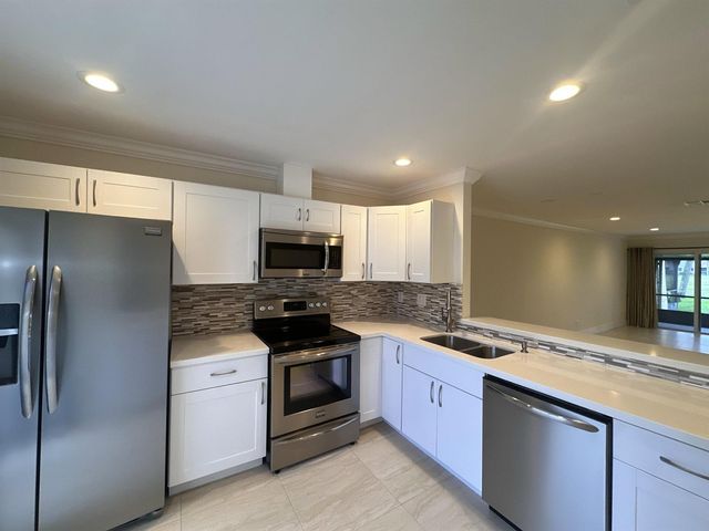 9638 NW 65th Street C10, Tamarac, FL 33321