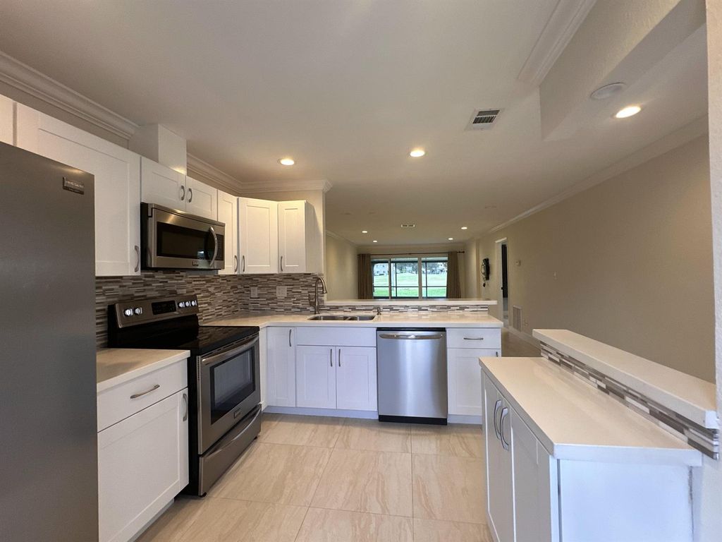 9638 NW 65th Street C10, Tamarac, FL 33321