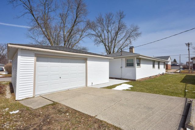 4859 N 105th STREET, Milwaukee, WI 53225