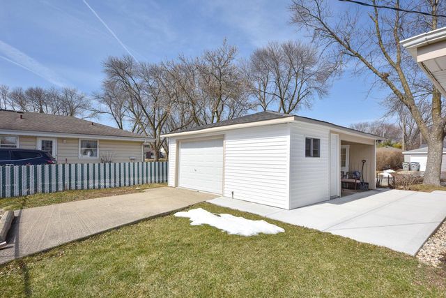 4859 N 105th STREET, Milwaukee, WI 53225