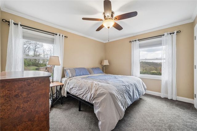 1395 Peterson Dr, Jefferson Hills, PA 15025