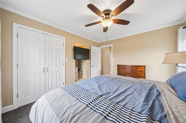 1395 Peterson Dr, Jefferson Hills, PA 15025