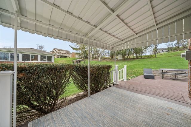 1395 Peterson Dr, Jefferson Hills, PA 15025