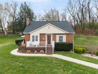 1395 Peterson Dr, Jefferson Hills, PA 15025