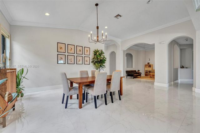 3950 W Hibiscus St, Weston, FL 33332