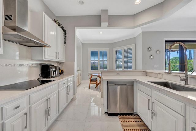 3950 W Hibiscus St, Weston, FL 33332