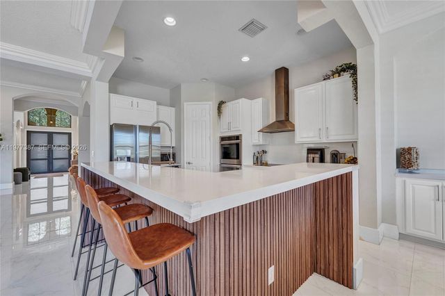 3950 W Hibiscus St, Weston, FL 33332