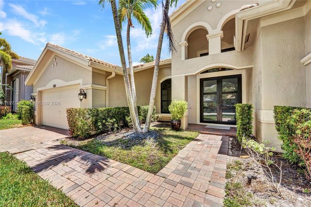 3950 W Hibiscus St, Weston, FL 33332