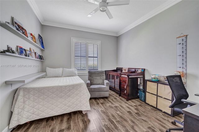 3950 W Hibiscus St, Weston, FL 33332