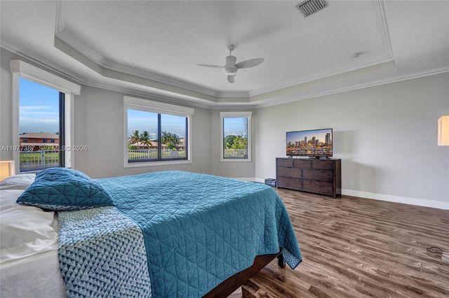 3950 W Hibiscus St, Weston, FL 33332