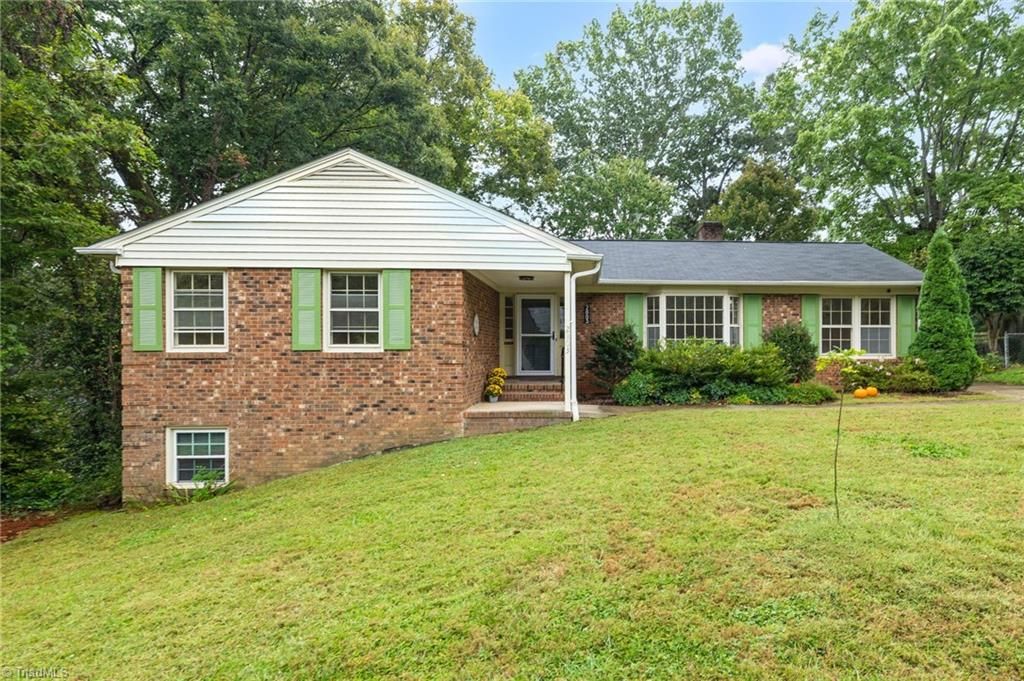 2803 Watauga Drive, Greensboro, NC 27408