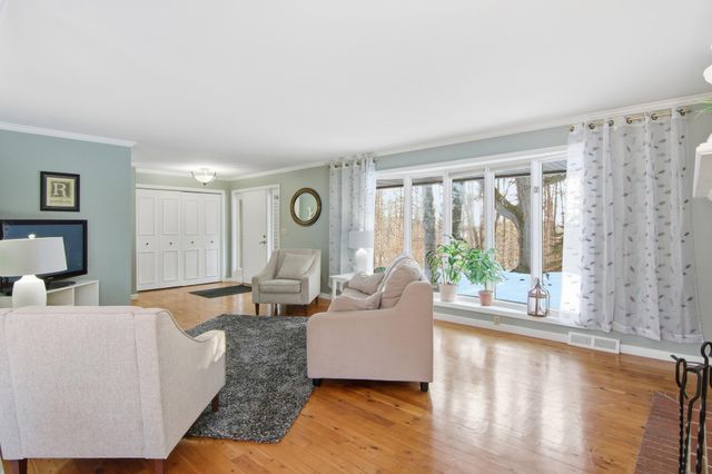 4304 Tamara Drive, Eau Claire, WI 54701