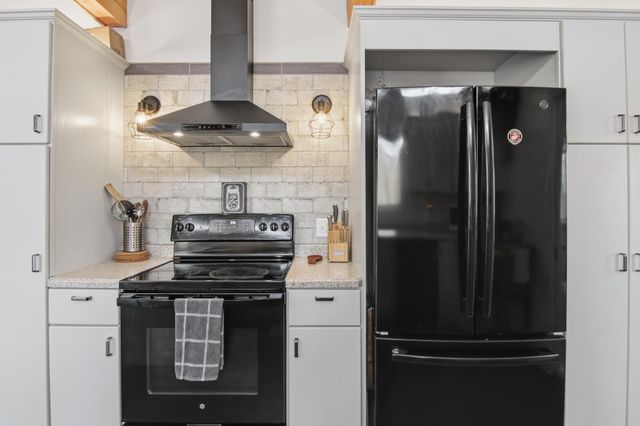 4304 Tamara Drive, Eau Claire, WI 54701