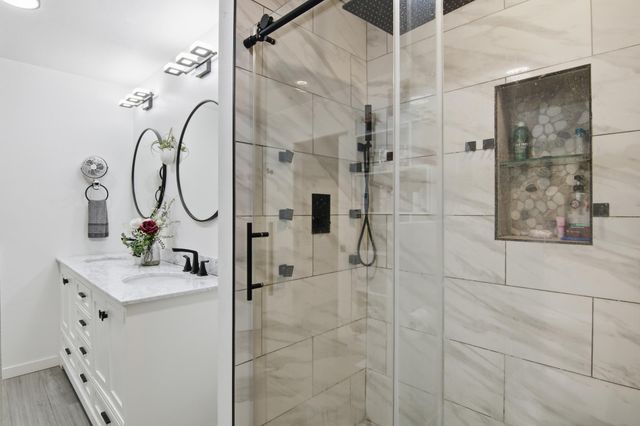 4304 Tamara Drive, Eau Claire, WI 54701