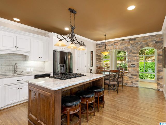 1033 SANDHURST CIRCLE, Birmingham, AL 35242