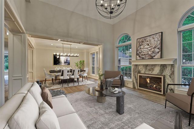 62 N Turtle Rock Court, The Woodlands, TX 77381