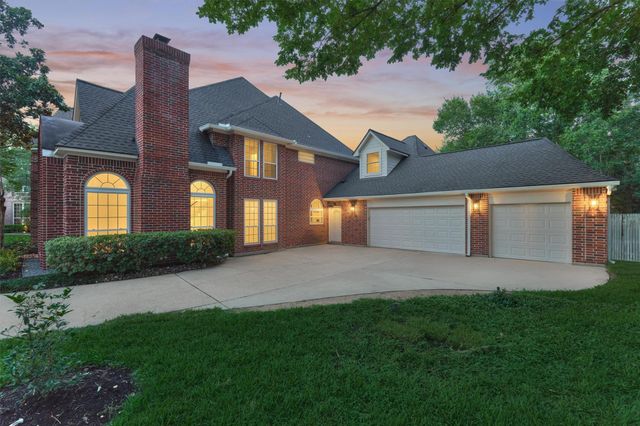 62 N Turtle Rock Court, The Woodlands, TX 77381