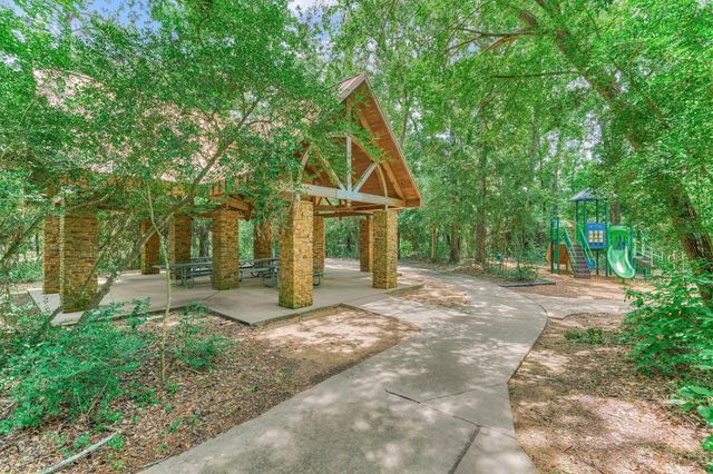 62 N Turtle Rock Court, The Woodlands, TX 77381