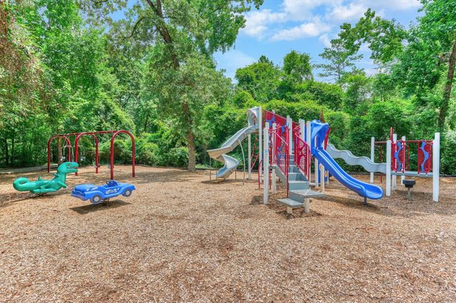62 N Turtle Rock Court, The Woodlands, TX 77381