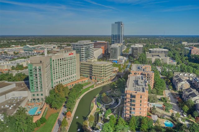 62 N Turtle Rock Court, The Woodlands, TX 77381