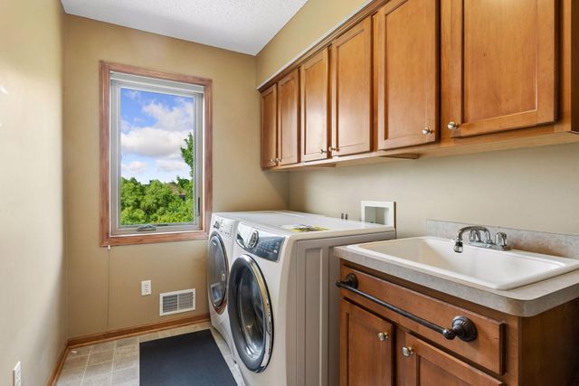 8060 Turtle Creek Boulevard, Minnetrista, MN 55375