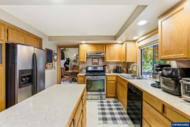 1987 Cunningham Ln S, Salem, OR 97302
