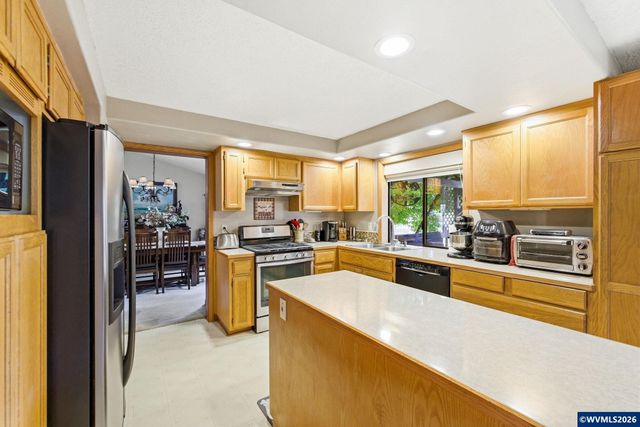 1987 Cunningham Ln S, Salem, OR 97302