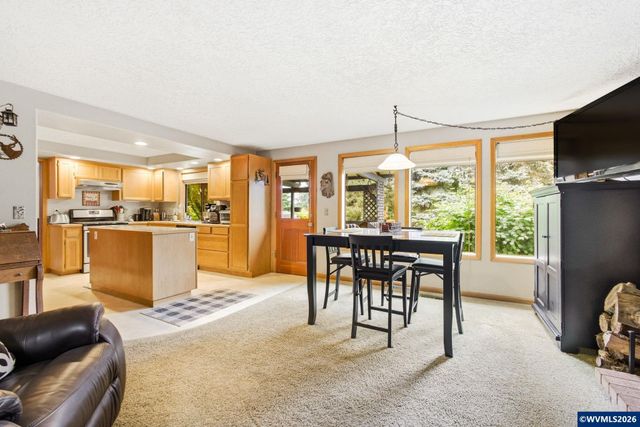 1987 Cunningham Ln S, Salem, OR 97302