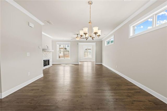 1098 Township Square, Alpharetta, GA 30022