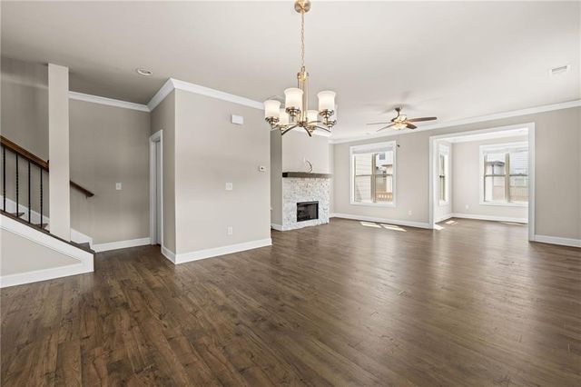 1098 Township Square, Alpharetta, GA 30022