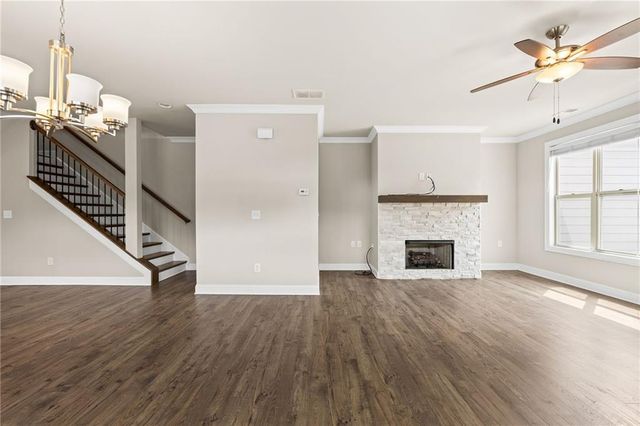 1098 Township Square, Alpharetta, GA 30022