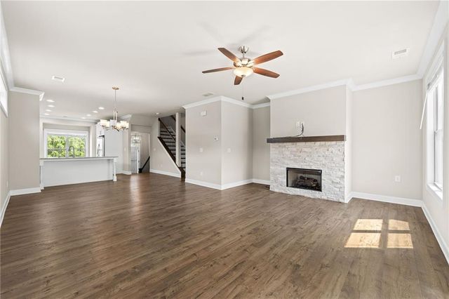 1098 Township Square, Alpharetta, GA 30022