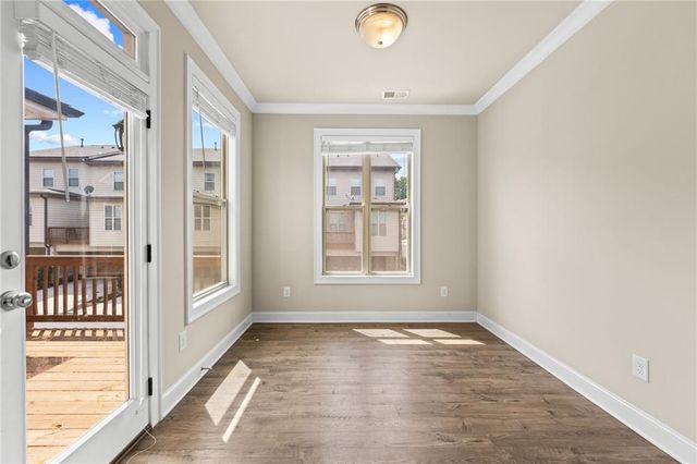 1098 Township Square, Alpharetta, GA 30022
