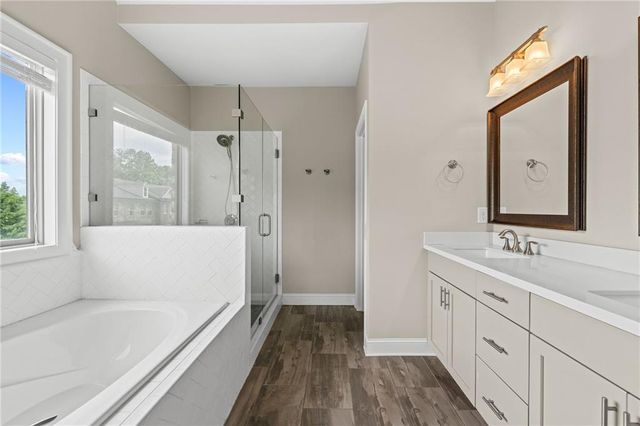 1098 Township Square, Alpharetta, GA 30022