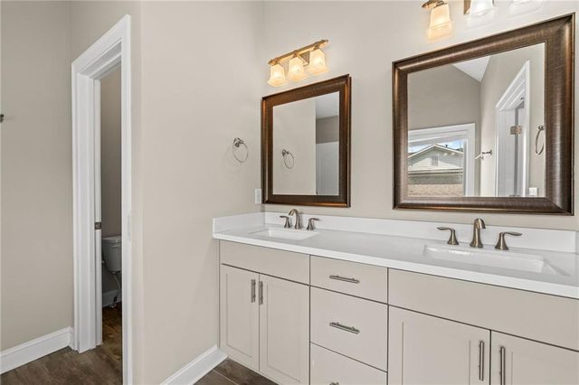 1098 Township Square, Alpharetta, GA 30022
