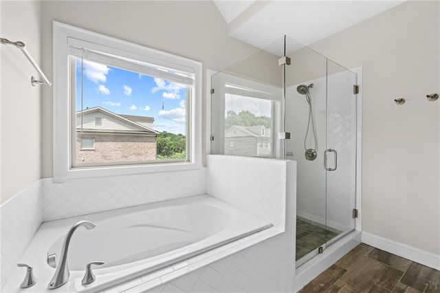 1098 Township Square, Alpharetta, GA 30022