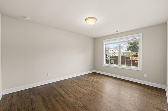 1098 Township Square, Alpharetta, GA 30022
