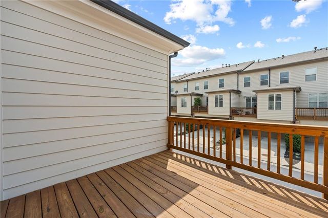 1098 Township Square, Alpharetta, GA 30022