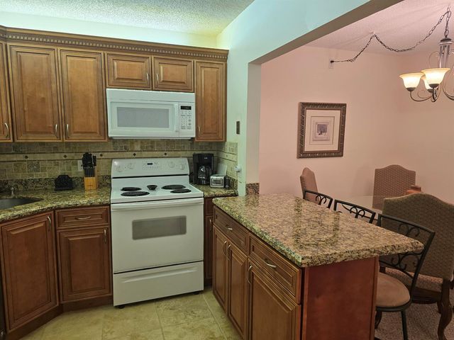 317 Pine Ridge Circle, Greenacres, FL 33463