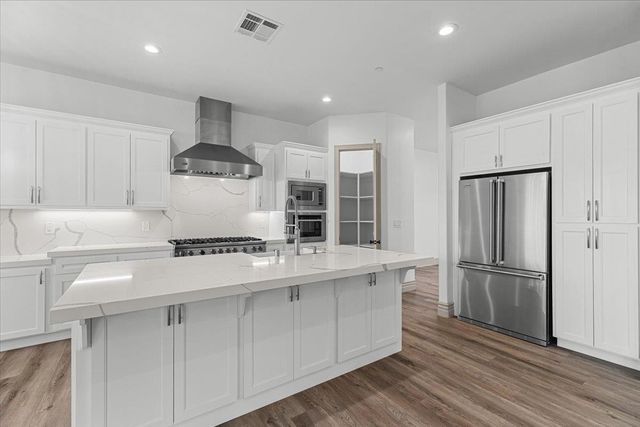 2252 Oak Creek Dr, Copperopolis, CA 95228