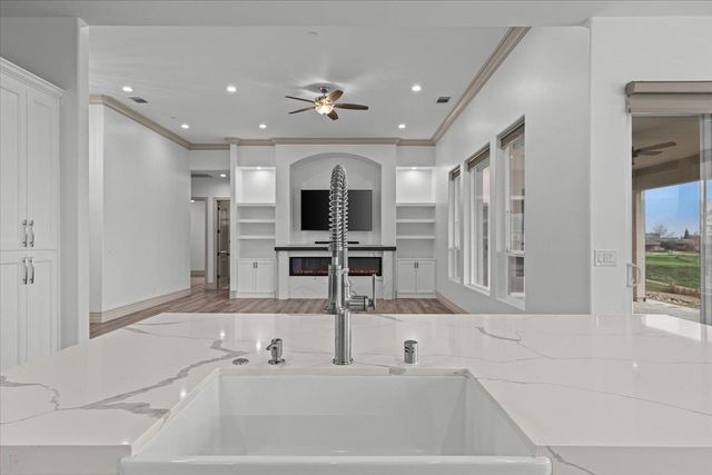 2252 Oak Creek Dr, Copperopolis, CA 95228