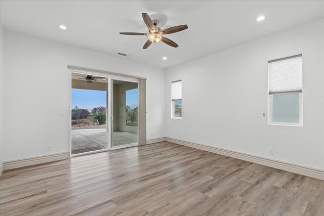 2252 Oak Creek Dr, Copperopolis, CA 95228