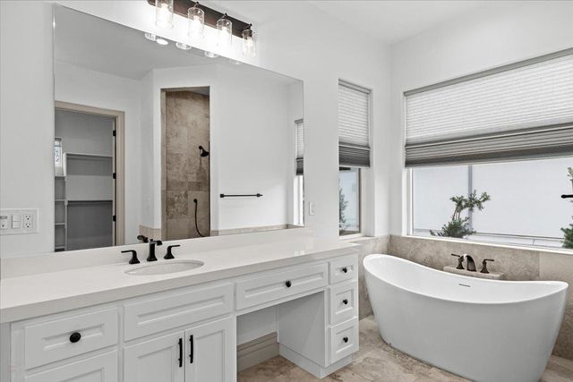 2252 Oak Creek Dr, Copperopolis, CA 95228