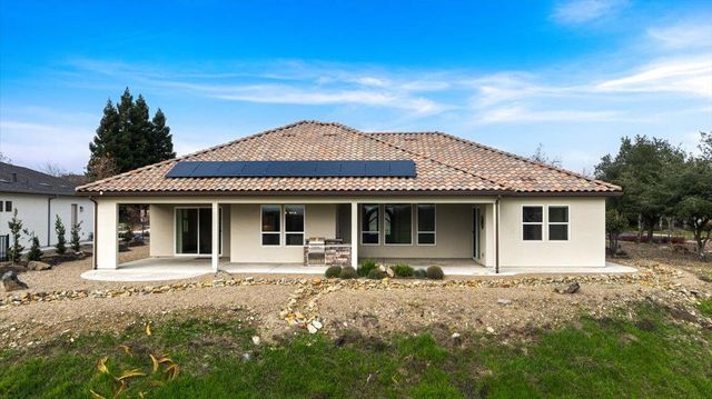 2252 Oak Creek Dr, Copperopolis, CA 95228
